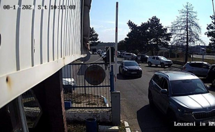 Trafic intensiv la punctele de trecere Sculeni și Leușeni-Albița. Poliția de Frontieră: „Circulația este îngreunată din cauza unei deficiențe tehnice” Trafic intensiv la punctele de trecere Sculeni și Leușeni-Albița. Poliția de Frontieră: „Circulația este îngreunată din cauza unei deficiențe tehnice”