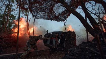 Zelenski a publicat imagini cu cele mai distructive atacuri ucrainene asupra Rusiei: Rafinării și fabrici incendiate, nave scufundate