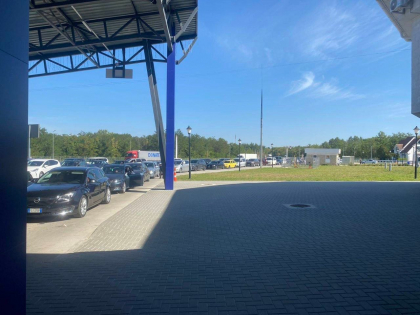 Cozi la frontiera moldo-română. Trafic intensiv se înregistrează la vama Sculeni și Leușeni-Albița. Poliția de Frontieră: „Au fost luate măsuri” - FOTO Cozi la frontiera moldo-română. Trafic intensiv se înregistrează la vama Sculeni și Leușeni-Albița. Poliția de Frontieră: „Au fost luate măsuri” - FOTO