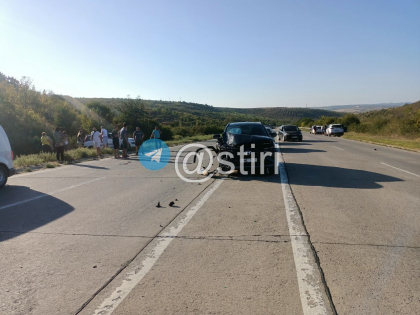 Accident la Ialoveni. Două mașini au fost avariate, după ce s-au lovit violent. Imagini de la locul impactului - FOTO Accident la Ialoveni. Două mașini au fost avariate, după ce s-au lovit violent. Imagini de la locul impactului - FOTO