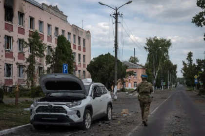 Consilierul lui Zelenski, Mihailo Podoliak, recunoaște că unul dintre motivele incursiunii din Kursk a fost să arate lumii că „liniile roșii” ale Rusiei sunt o amenințare fără temei Consilierul lui Zelenski, Mihailo Podoliak, recunoaște că unul dintre motivele incursiunii din Kursk a fost să arate lumii că „liniile roșii” ale Rusiei sunt o amenințare fără temei