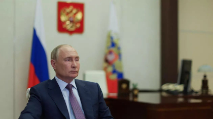 Vladimir Putin se teme să nu fie otrăvit: „Oligarhii și gangsteri din jurul lui doar așteaptă momentul potrivit să-i strecoare ceva în ceai”