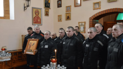 „Mai bine în război decât în pușcării”. Aproape jumătate dintre deținuții din Omsk luptă în Ucraina „pentru a evita tortura”, spun activiștii ruși