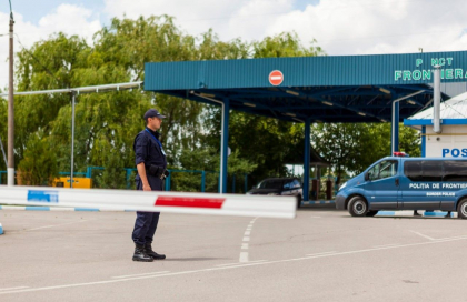 Incident la vama Otaci. Un şofer moldovean care era băut, a căzut inconștient când polițiștii au simțit mirosul de alcool