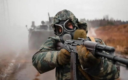 „Încă cinci minute și plămânii ar fi cedat”. Soldații ucraineni povestesc experiența lor cu „ucigașul tăcut”, armele chimice pe care Rusia le folosește din ce în ce mai mult pentru a ocupa total Donbasul