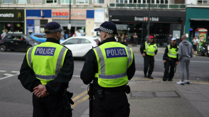 Doi oameni au murit în urma unor atacuri separate la cel mai mare carnaval din Europa care are loc în Londra Doi oameni au murit în urma unor atacuri separate la cel mai mare carnaval din Europa care are loc în Londra
