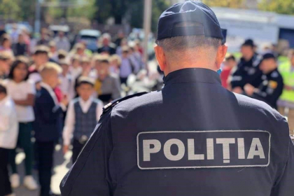 La început de an şcolar, Poliţia Naţională își intensifică măsurile de siguranță și vine cu recomandări pentru elevi La început de an şcolar, Poliţia Naţională își intensifică măsurile de siguranță și vine cu recomandări pentru elevi