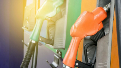 Carburanții - tot mai ieftini. Noile prețuri stabilite de ANRE pentru benzină și motorină - FOTO Carburanții - tot mai ieftini. Noile prețuri stabilite de ANRE pentru benzină și motorină - FOTO