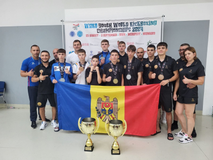 Vești bune din Ungaria. Luptătorii de kickboxing oriental din Republica Moldova au cucerit 18 medalii la Campionatul Mondial WAKO - FOTO Vești bune din Ungaria. Luptătorii de kickboxing oriental din Republica Moldova au cucerit 18 medalii la Campionatul Mondial WAKO - FOTO
