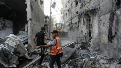Hamas avertizează că mai mulţi ostatici vor muri dacă Israelul încearcă să îi elibereze militar, în loc să ajungă la un acord
Hamas avertizează că mai mulţi ostatici vor muri dacă Israelul încearcă să îi elibereze militar, în loc să ajungă la un acord