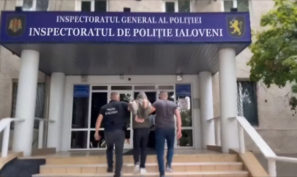 Încă o victimă a schemei „ruda implicată în accident”: Doi tineri, reținuți de poliție - VIDEO