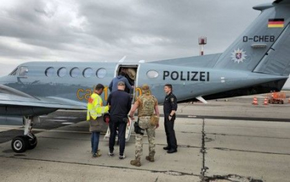 „Infractor periculos”. Un cetățean german care a comis un omor și a fugit din închisoare, a fost reținut la Chișinău - VIDEO „Infractor periculos”. Un cetățean german care a comis un omor și a fugit din închisoare, a fost reținut la Chișinău - VIDEO