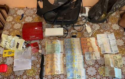 Furt în Aeroport: O moldoveancă riscă doi ani de închisoare, pentru că a sustras bani și bunuri de la o ucraineancă