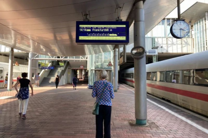 O defecţiune tehnică a „perturbat masiv” serviciile feroviare germane. Anunțul Deutsche Bahn O defecţiune tehnică a „perturbat masiv” serviciile feroviare germane. Anunțul Deutsche Bahn