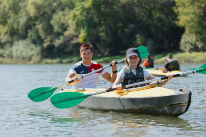 Șefa statului a vâslit alături de Serghei Tarnovschi, medaliat cu bronz la canoe, la Jocurile Olimpice. Imagini publicate pe facebook de Maia Sandu - FOTO