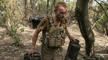 Militarii ucraineni dezertează în masă. Cele două mari probleme care îi determină să fugă din calea forțelor lui Putin - FOTO Militarii ucraineni dezertează în masă. Cele două mari probleme care îi determină să fugă din calea forțelor lui Putin - FOTO