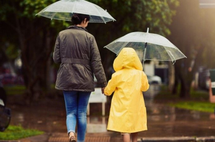 Va ploua în toată țara. Câte grade se vor înregistra astăzi, dar și în următoarele zile. Prognoza meteo