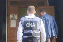 Trei funcționari ai ANSA din Soroca - cercetați într-un dosar de corupere pasivă. CNA a descins cu percheziții - FOTO Trei funcționari ai ANSA din Soroca - cercetați într-un dosar de corupere pasivă. CNA a descins cu percheziții - FOTO