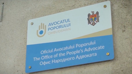 Avocatul Poporului, după ce de mai multe ori angajații unei companii private de securitate au fost surprinși agresând persoane fizice: „Recomandăm IGP să efectueze controale inopinate asupra activității companiei” Avocatul Poporului, după ce de mai multe ori angajații unei companii private de securitate au fost surprinși agresând persoane fizice: „Recomandăm IGP să efectueze controale inopinate asupra activității companiei”