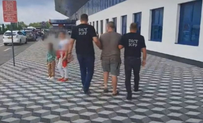A comis infracțiune de șantaj în Cehia și a fugit în Republica Moldova. Un ucrainean, prins la frontieră - VIDEO A comis infracțiune de șantaj în Cehia și a fugit în Republica Moldova. Un ucrainean, prins la frontieră - VIDEO