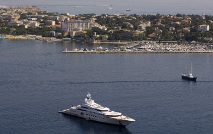 Cum se ascund oligarhii ruși sancționați de UE pe Riviera Franceză. Totul ține de bani pe Coasta de Azur - Politico Cum se ascund oligarhii ruși sancționați de UE pe Riviera Franceză. Totul ține de bani pe Coasta de Azur - Politico