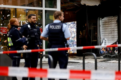 Explozie la o clădire din centrul orașului Koln. Poliția germană caută un suspect Explozie la o clădire din centrul orașului Koln. Poliția germană caută un suspect
