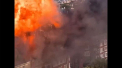 Explozie puternică pe acoperişul unei clădiri cu zece etaje din Paris. Momentul deflagrației - VIDEO Explozie puternică pe acoperişul unei clădiri cu zece etaje din Paris. Momentul deflagrației - VIDEO