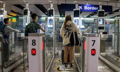 Turiștii care vor să vizite Marea Britanie vor plăti o taxă de 12 euro începând cu 2 aprilie 2025