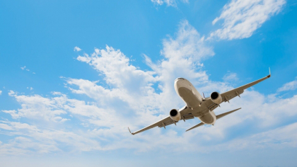 „Urechile și nasurile lor au început să sângereze”. Incident grav într-un avion care se afla în zbor „Urechile și nasurile lor au început să sângereze”. Incident grav într-un avion care se afla în zbor