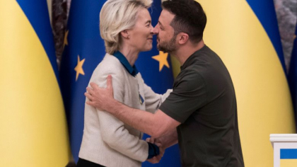UE vrea să acorde Ucrainei 35 de miliarde de euro, împrumut finanțat din activele Rusiei blocate în Europa UE vrea să acorde Ucrainei 35 de miliarde de euro, împrumut finanțat din activele Rusiei blocate în Europa