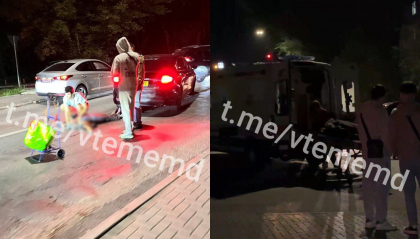 Încă un accident în capitală. O femeie - transportată la spital, după ce a fost lovită de o mașină - FOTO