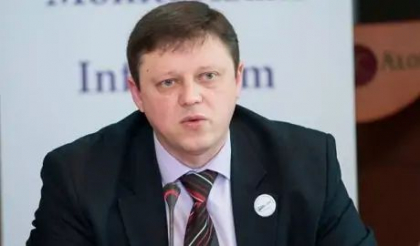 Vicepreședintele CEC, după ce Munteanu a fost respins din cursa electorală: „Semnăturile au fost invalidate pe motive de necorespundere”. Cum comentează Postică decizia CUB de a se adresa la CEDO Vicepreședintele CEC, după ce Munteanu a fost respins din cursa electorală: „Semnăturile au fost invalidate pe motive de necorespundere”. Cum comentează Postică decizia CUB de a se adresa la CEDO