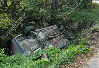Detalii despre accidentul de la Rîbnița, unde doi bărbați au fost scoși de salvatori: Șoferul era beat criță - FOTO
