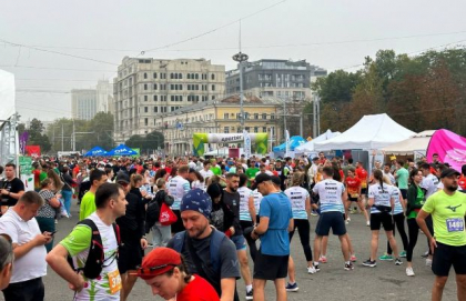 Start „Chișinău Marathon 2024”. Profesioniști, amatori și persoane cu nevoi speciale și-au dat astăzi întâlnire în PMAN la evenimentul sportiv dedicat stilului de viață sănătos - FOTO