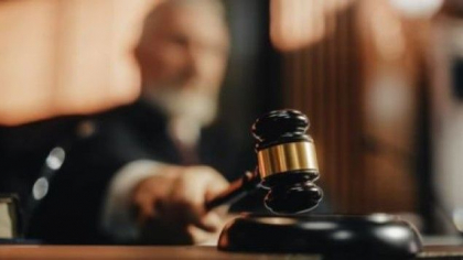 Un bărbat - condamnat, după ce şi-a obținut unele acte necesare tranzacțiilor imobiliare fără a urma procedurile legale. Explicațiile Procuraturii
