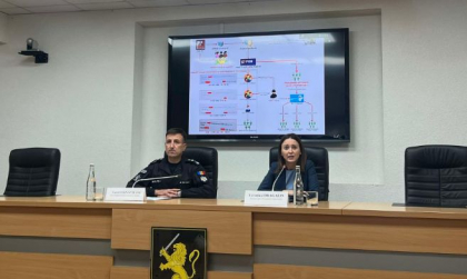 Peste 130 de mii de cetățeni, documentați pentru că ar fi fost mituiți de Rusia în contextul scrutinului electoral. Cernăuțeanu: „Doar în septembrie peste 15 milioane de dolari au fost transferați pe adresa acestora” - VIDEO Peste 130 de mii de cetățeni, documentați pentru că ar fi fost mituiți de Rusia în contextul scrutinului electoral. Cernăuțeanu: „Doar în septembrie peste 15 milioane de dolari au fost transferați pe adresa acestora” - VIDEO