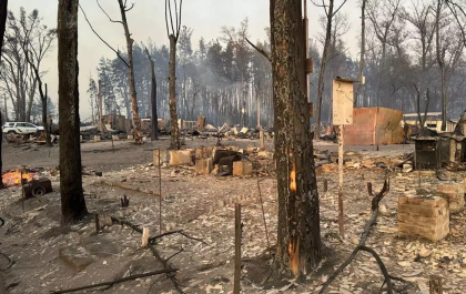Un sat întreg a ars într-un incendiu de pădure, în Ucraina. Patru oameni au murit și peste o mie de case au fost făcute scrum - VIDEO Un sat întreg a ars într-un incendiu de pădure, în Ucraina. Patru oameni au murit și peste o mie de case au fost făcute scrum - VIDEO