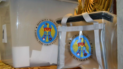 Cetățenii care din motive de sănătate nu vor putea ajunge la secția de votare pe 20 octombrie, pot solicita urna de vot mobilă la domiciliu. CEC explică ce trebuie să facă
