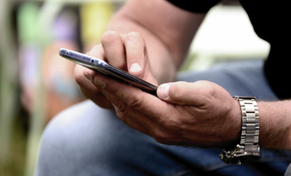 Panică în rândul susținătorilor lui Șor care au luat carduri MIR de la blocul „Victoria”. S-au trezit cu datorii la o banca rusească Panică în rândul susținătorilor lui Șor care au luat carduri MIR de la blocul „Victoria”. S-au trezit cu datorii la o banca rusească