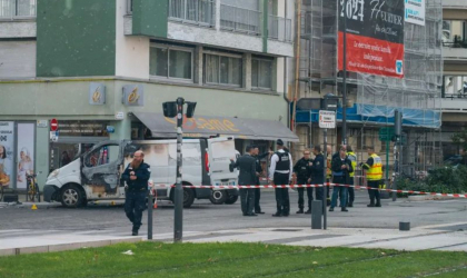 Tentativă de jaf armat într-un oraș din Franța. Atacatorii au vizat o furgonetă blindată - VIDEO