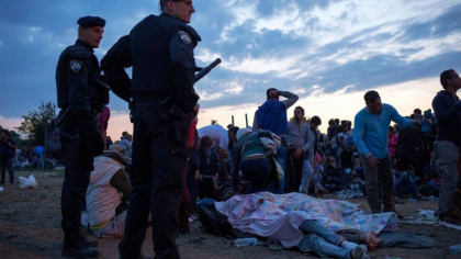 Mărturii cutremurătoare ale migranților care vor să intre în UE. Polițiștii croați îi bat și le ard bunurile, apoi îi trimit în Bosnia