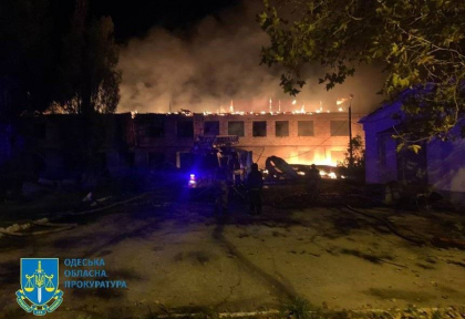Şapte persoane au fost ucise într-un atac cu rachete ruseşti asupra infrastructurii portuare din regiunea Odesa. O navă container a fost distrusă - VIDEO