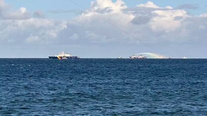 Un petrolier încărcat cu 640 de tone de țiței a luat foc în Marea Baltică - FOTO