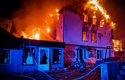 Rusia a atacat orașul port Mykolaiv. Cel puțin o persoană a fost ucisă și alte 16 au fost rănite - FOTO

