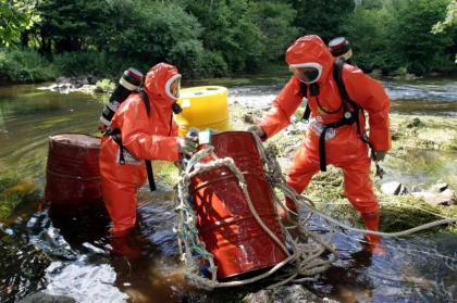 Produse chimice destinate Rusiei, cu posibilă utilizare militară, au fost confiscate în Spania. Patru persoane au fost arestate Produse chimice destinate Rusiei, cu posibilă utilizare militară, au fost confiscate în Spania. Patru persoane au fost arestate