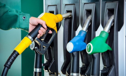Săptămâna începe cu vești bune pentru șoferi. Noile prețuri pentru carburanți stabilite de ANRE - FOTO Săptămâna începe cu vești bune pentru șoferi. Noile prețuri pentru carburanți stabilite de ANRE - FOTO