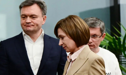 „Șoc”: cuvântul nopții electorale la Chișinău. Semnificația scorului strâns al referendumului pro-UE pentru Republica Moldova și pentru Rusia. Ce urmează „Șoc”: cuvântul nopții electorale la Chișinău. Semnificația scorului strâns al referendumului pro-UE pentru Republica Moldova și pentru Rusia. Ce urmează