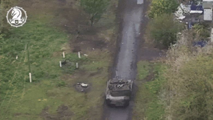 Un tanc american Abrams și un blindat Bradley fac prăpăd în regiunea rusă Kursk. „O forță teribilă și groază pentru ocupanți” - VIDEO Un tanc american Abrams și un blindat Bradley fac prăpăd în regiunea rusă Kursk. „O forță teribilă și groază pentru ocupanți” - VIDEO