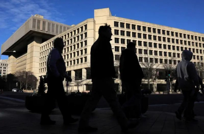 FBI investighează cum au ajuns pe Telegram documente secrete despre planurile Israelului de a ataca Iranul
FBI investighează cum au ajuns pe Telegram documente secrete despre planurile Israelului de a ataca Iranul