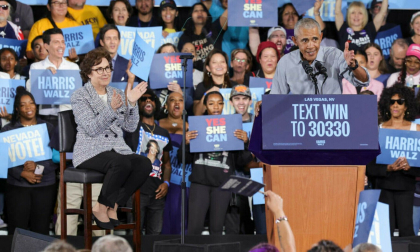 Momentul în care Barack Obama cântă pe versurile lui Eminem și îndeamnă oamenii să o voteze pe Kamala Harris - VIDEO